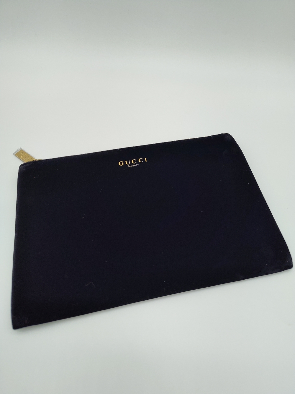 GUCCI Beauty Black Velvet Cosmetic Pouch Gold Zip Clutch Makeup Bag NIP